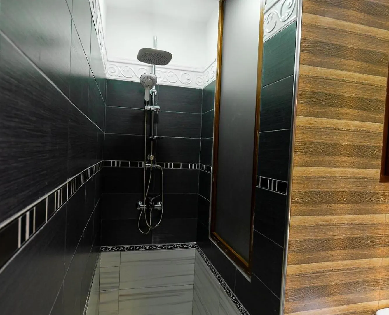 Modern Condo In Thessaloniki Apartment